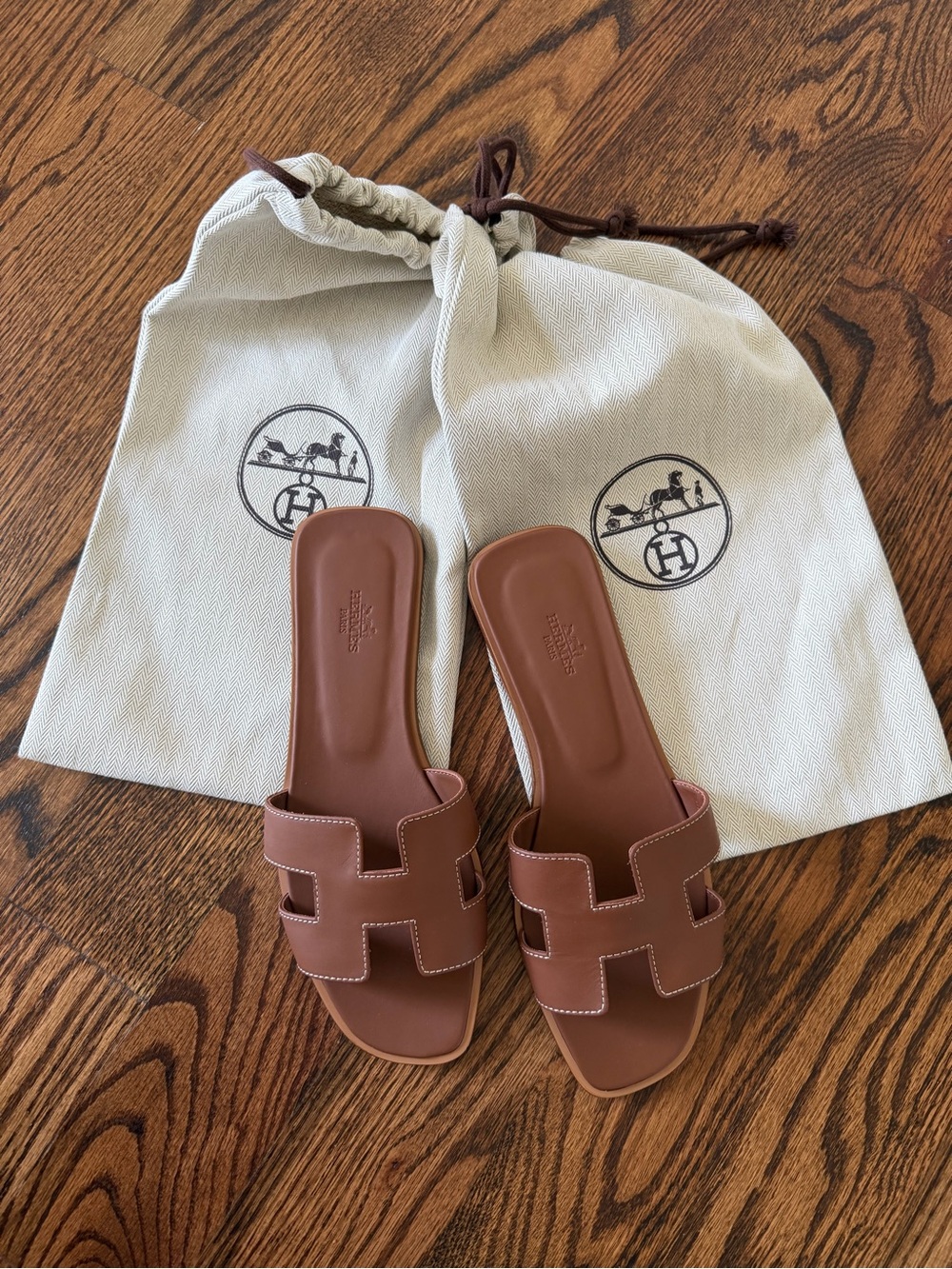 NWT - Hermes Oran Sandal -  Brown Leather Slide in Gold, size 39